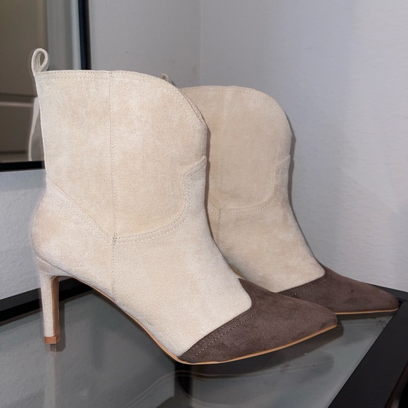Lulus Luglyn Bone Color Block Suede Pointed-Toe Ankle
Booties - Picture 6 of 11